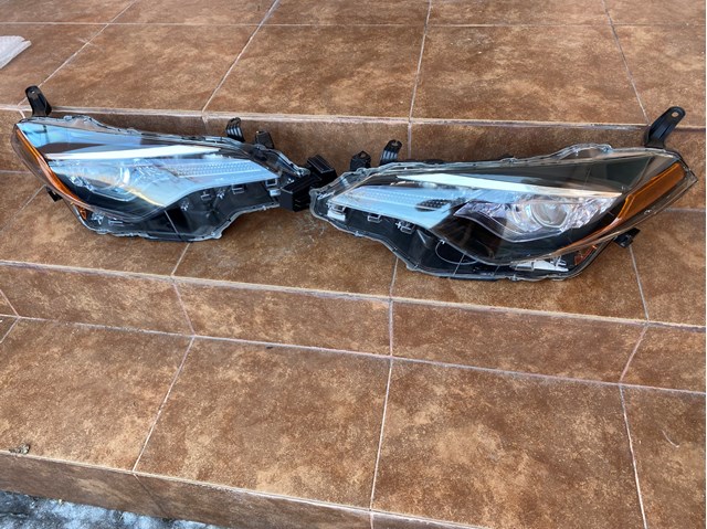 Вставка фары левой Lexus RX 330/350