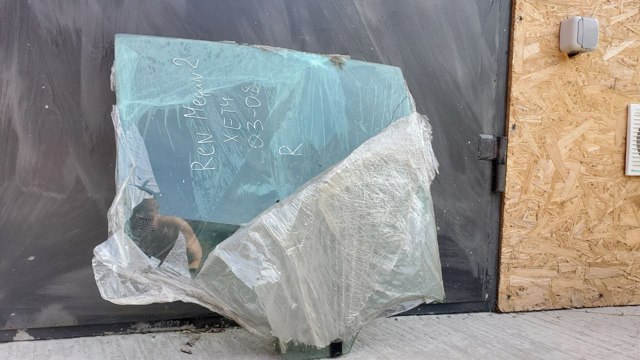 8200026563 Стекло двери задней правой купить Ровно