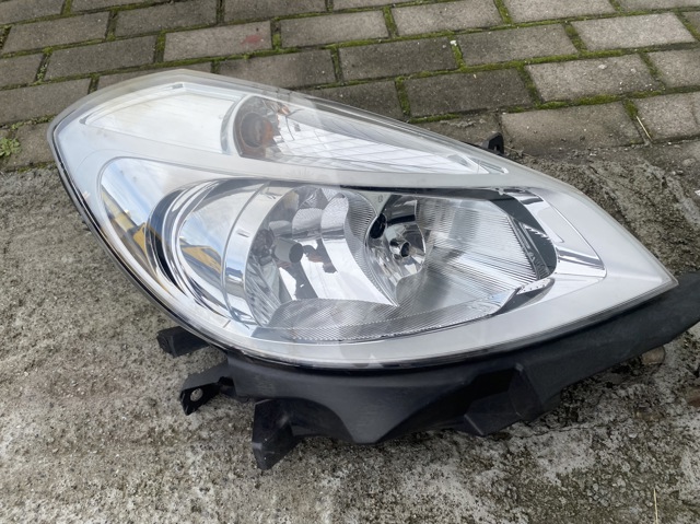 Основная фара - вставка 8200459823 RENAULT