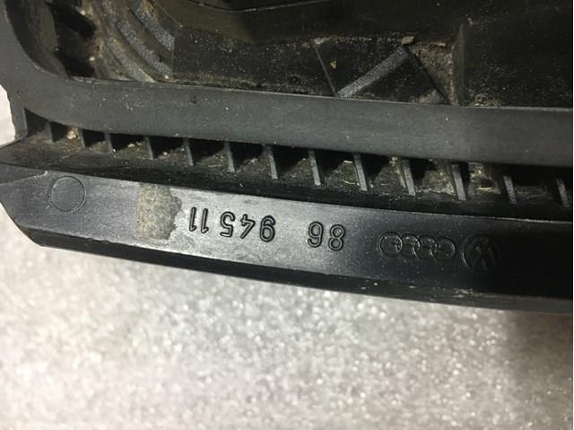 867945112B VAG Фонарь задний правый купить в Винница