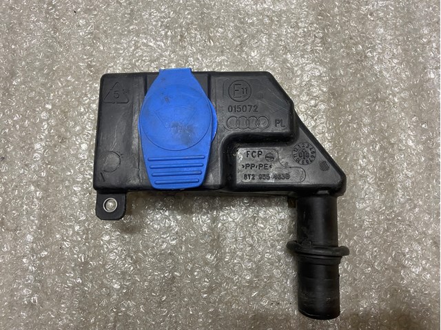 Горловина бачка омывателя 8T2955463B VAG