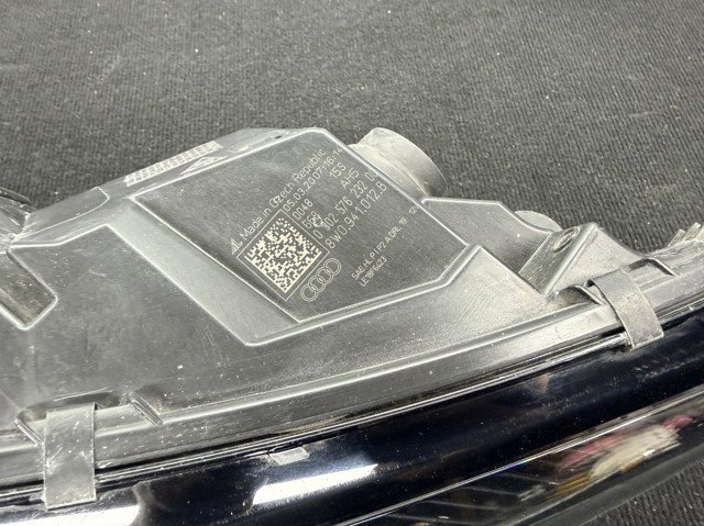 Фара правая 8W0941012B VAG