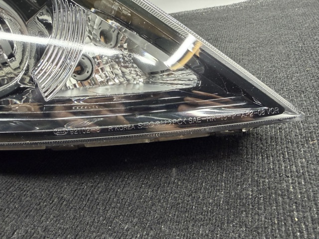 921023W020 HYUNDAI Фара правая купить в Черновцы