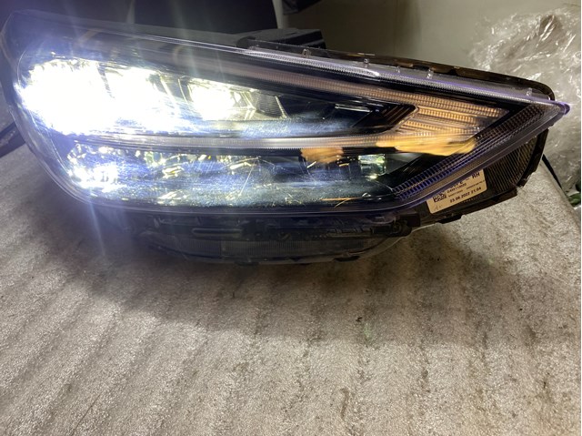 92102G4600 HYUNDAI Правая фара купить в Житомир
