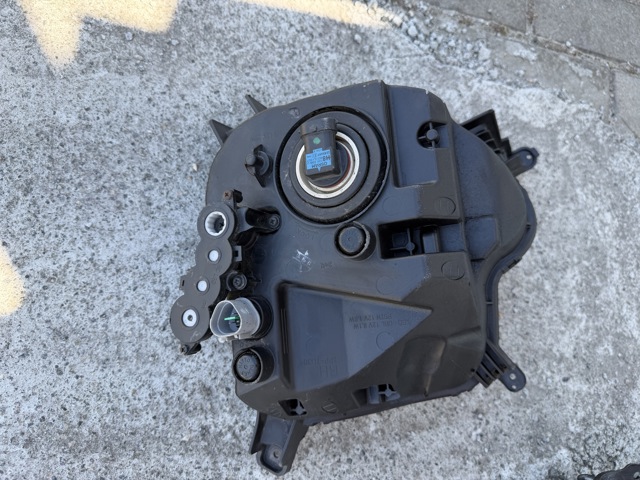 HYUNDAI 92204A2950 Фара противотуманная правая в наличии Ирпень