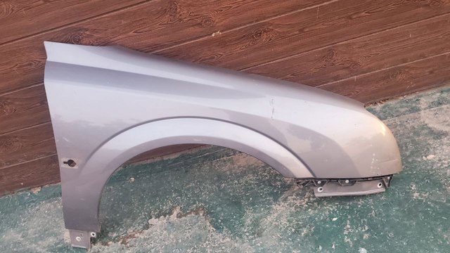 Правое крыло Opel Vectra 100