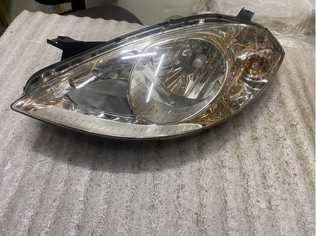 Фара левая A1698200161 MERCEDES