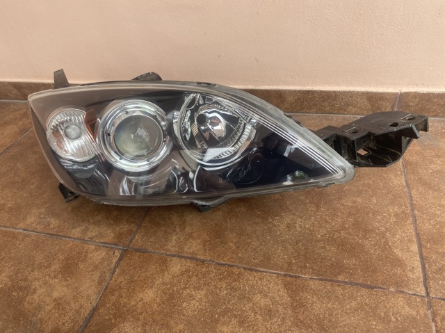 Фара основная правая Mazda 3