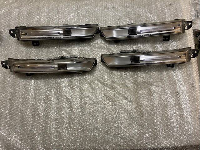 Противотуманка правая T4A28763 JAGUAR