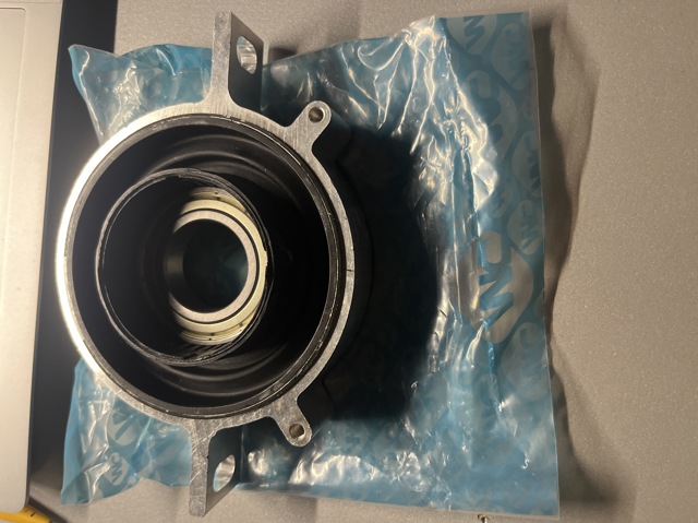 Карданный подшипник 26127605099 BMW