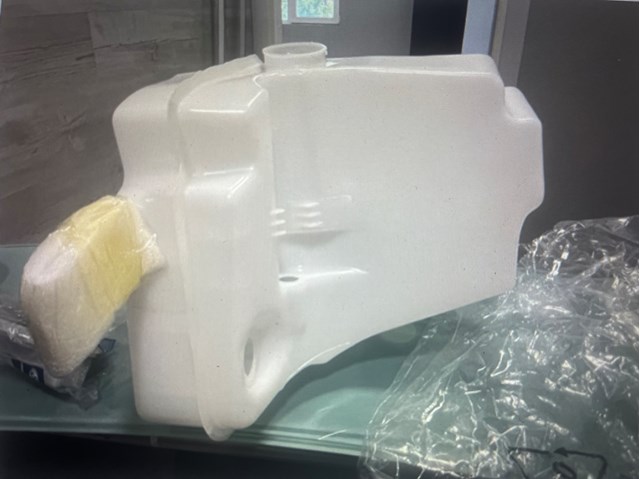 Бачок омывайки A1638690820 MERCEDES