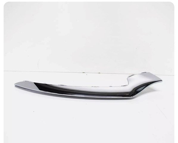 Молдинг переднего бампера, правый A2078850874 MERCEDES