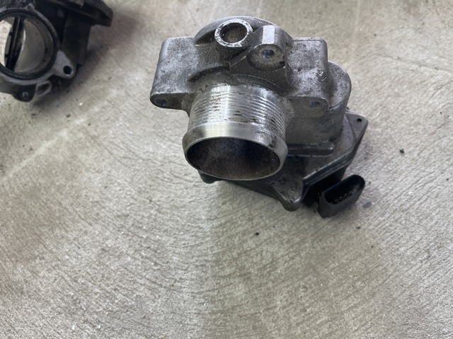 03L128063J VAG Дроссельная заслонка в сборе купить в Николаев