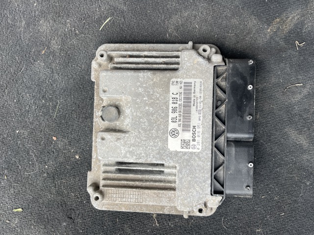 Модуль управления двигателем 03L906018C VAG