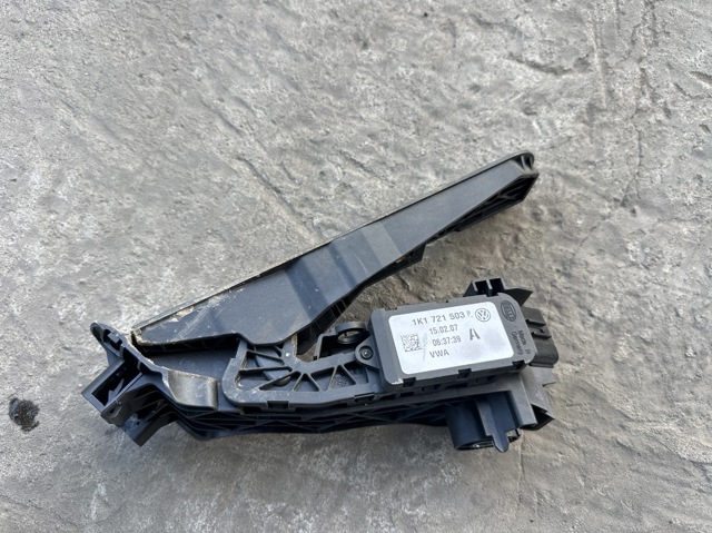 Педали газа 1K1721503P VAG