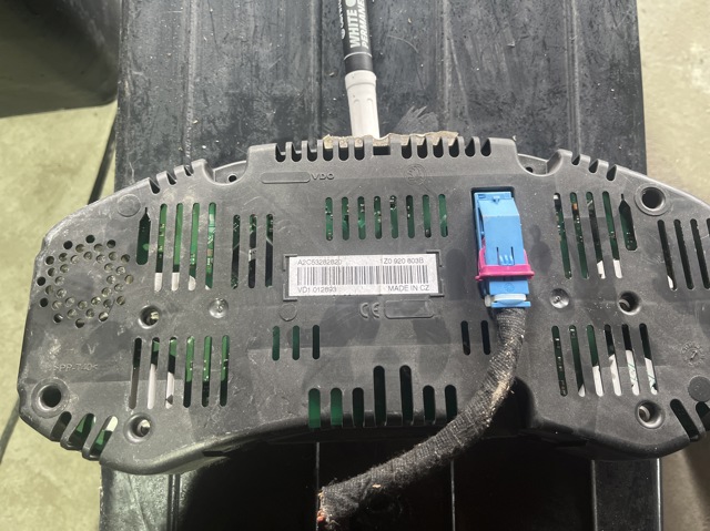 Приборная доска 1Z0920803B VAG