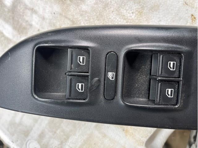 Кнопки переднего левого стеклоподъёмника 1Z0959858B VAG