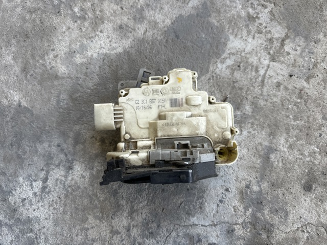 Запор кабины Volkswagen Passat B6