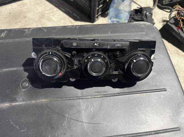 Блок управления печкой 3T0820047AF VAG