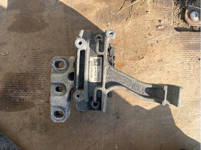 Гидроопора двигателя правая Volkswagen Golf SPORTSVAN