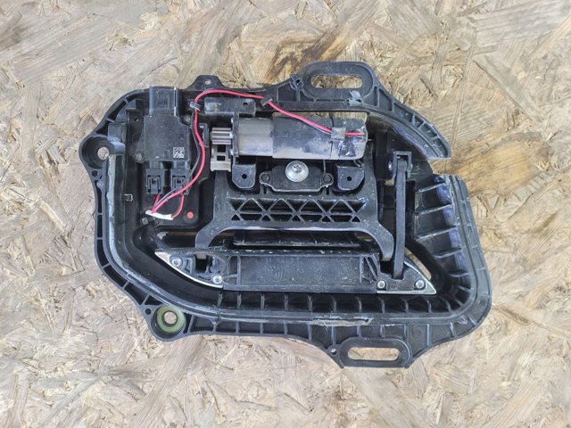 TESLA 1135722S0A Ручка двери задней наружная левая в наличии Черкассы
