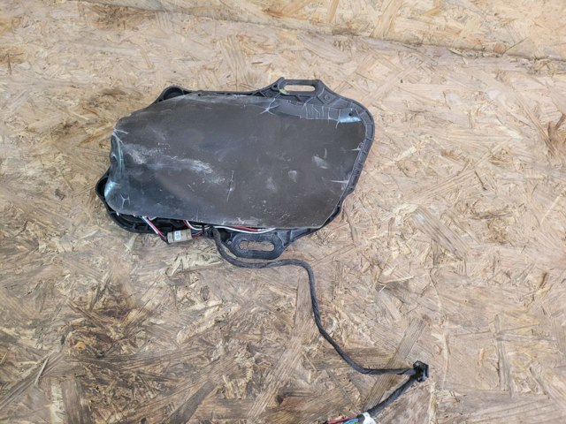 1135723S0A TESLA Ручка двери задней наружная правая купить в Житомир