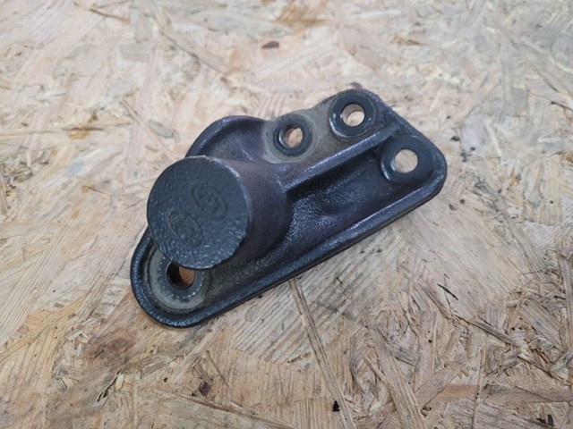 Кронштейн подушки (опоры) двигателя, правой 218253X000 HYUNDAI