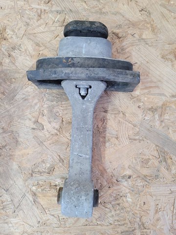 Передняя опора двигателя 219503S000 HYUNDAI