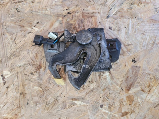 Замок крышки капота 30716529 VOLVO