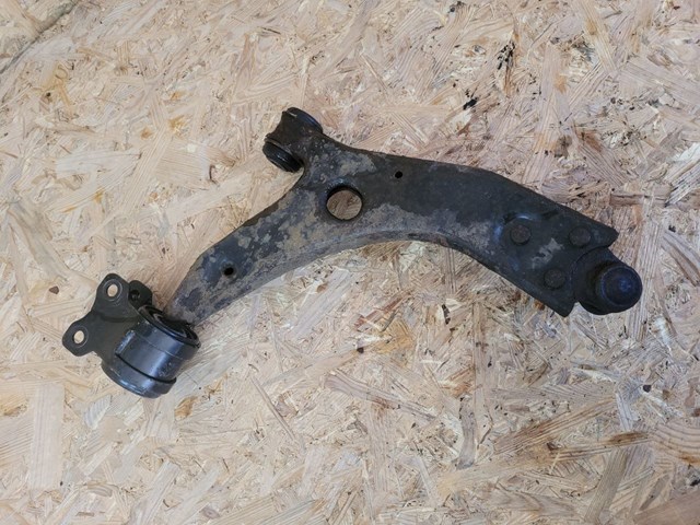 Рычаг передней подвески нижний левый 31277464 VOLVO