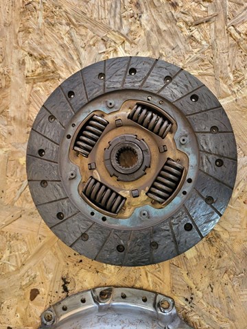 HYUNDAI 4110023136 Диск сцепления в наличии Николаев