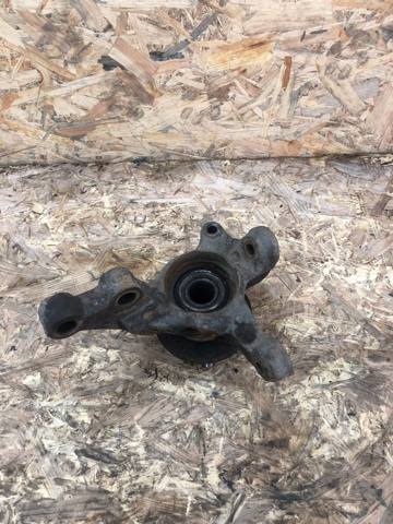 Кулак поворотный передний левый 4321205051 TOYOTA