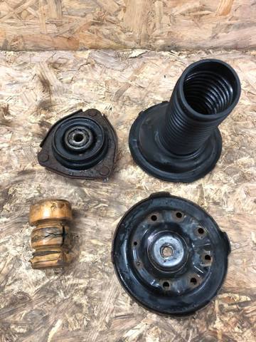 Опора передней стойки 4860942011 TOYOTA