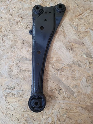4876042010 TOYOTA Рычаг (тяга) задней подвески продольный нижний правый купить в Киев