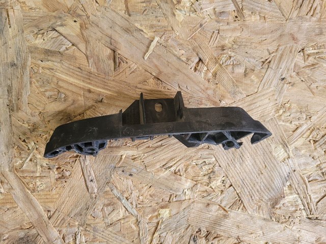 BMW 51117385350 Направляющая переднего бампера правая в наличии Николаев