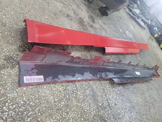 51777363396 Накладка (молдинг) порога наружная правая купить Ужгород