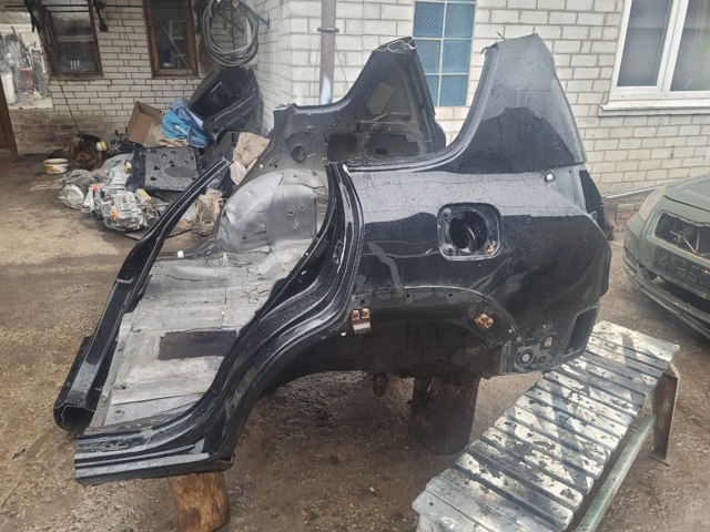 TOYOTA 5830742010 Панель багажного отсека задняя в наличии Киев