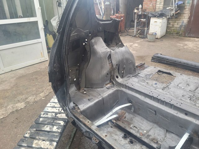 5830742010 TOYOTA Панель багажного отсека задняя купить в Винница
