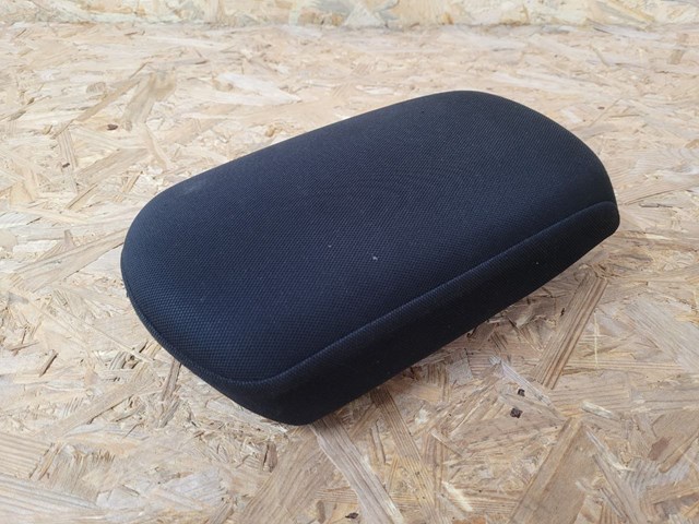 Крышка подлоктника 5890542030B1 TOYOTA