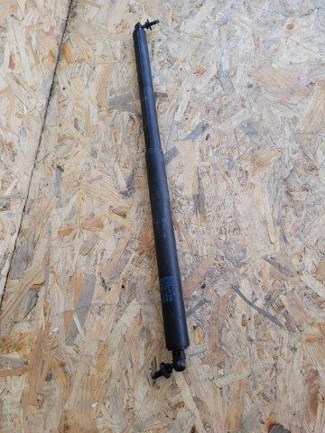 Амортизатор крышки багажника Tesla Model S