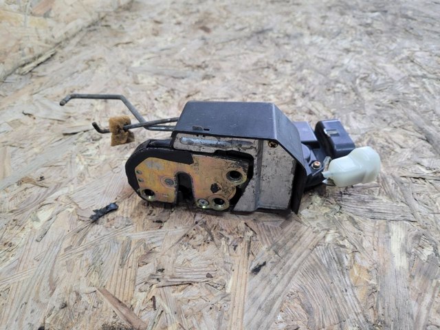Замок крышки багажника 6911042090 TOYOTA