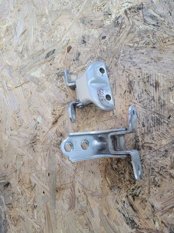 Петля задней двери, правой 794202D000 HYUNDAI
