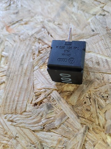 7M0951253A VAG Реле вентилятора купить в Запорожье