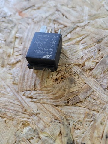 7M0951253C Реле многофункциональное купить Николаев