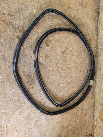 Уплотнитель двери задней, (на кузове) 7M3867367EB41 VAG