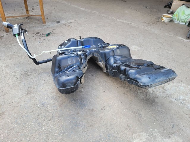 7P0201075 Бензобак купить Николаев
