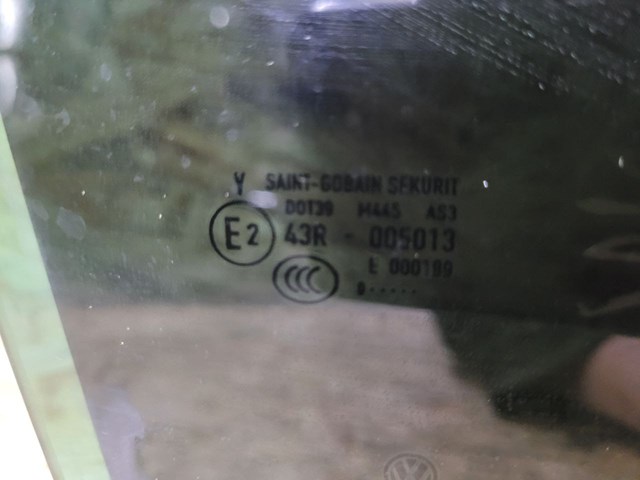 VAG 7P0845026 Стекло двери задней правой в наличии Ровно