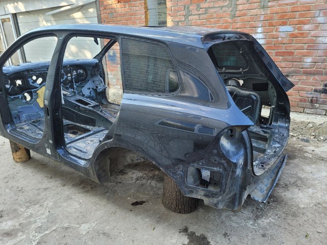 7P6813303 Панель багажного отсека задняя купить Винница
