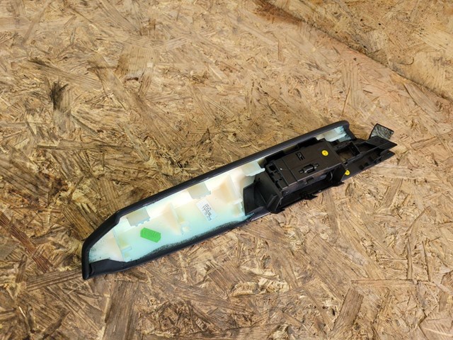 7P6868139DK84 VAG купить в Харьков