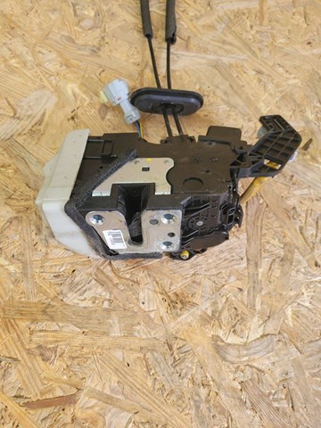 Запор кабины 813102T070 HYUNDAI